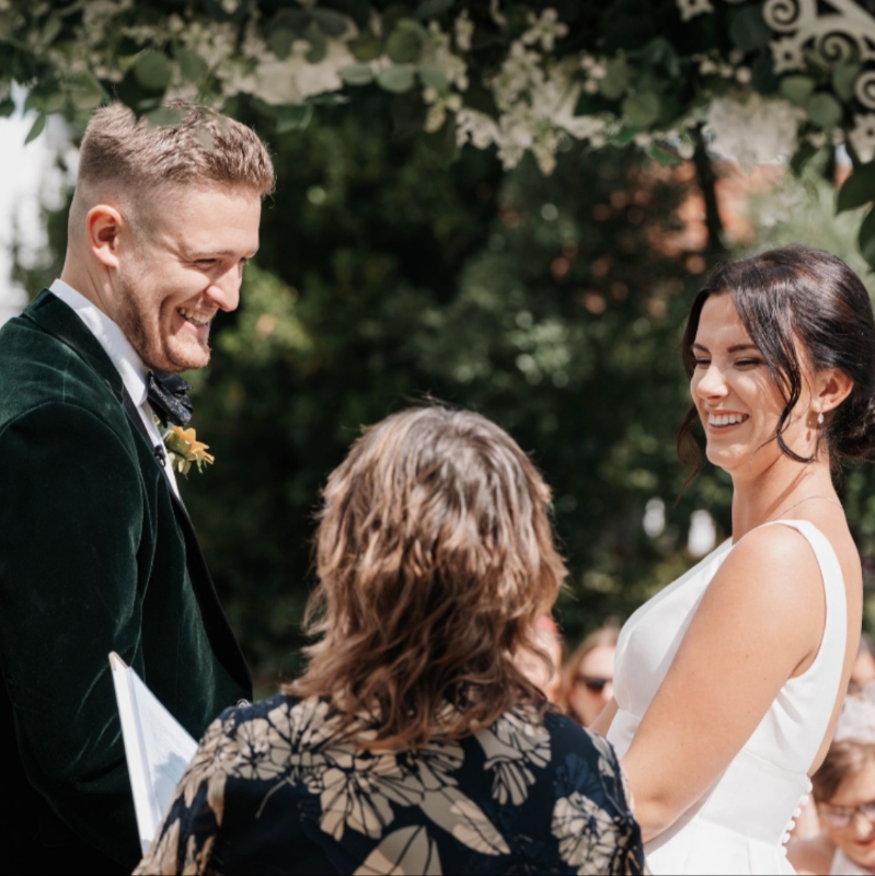 Gallery image 1: amanda-wheal-celebrant