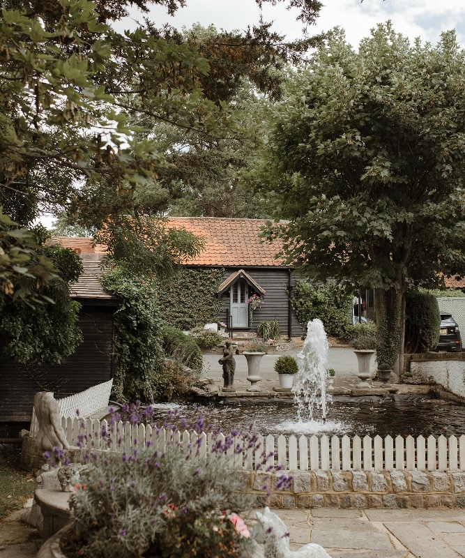 Gallery image 2: old-brook-barn