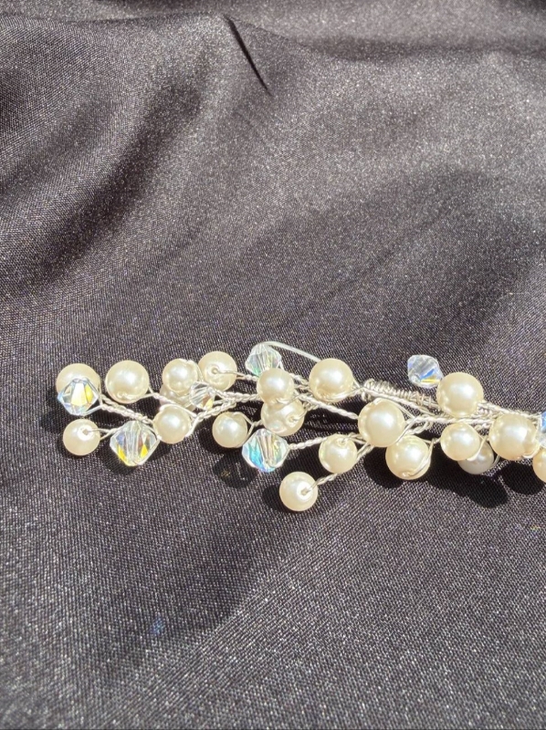 Gallery image 3: rebecca-amor-handcrafted-beauty