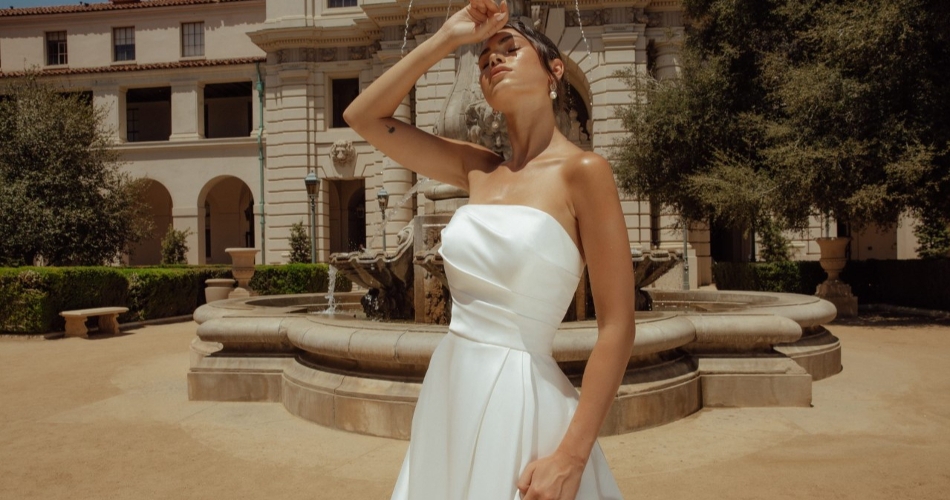 Image 2: Bridal Shop