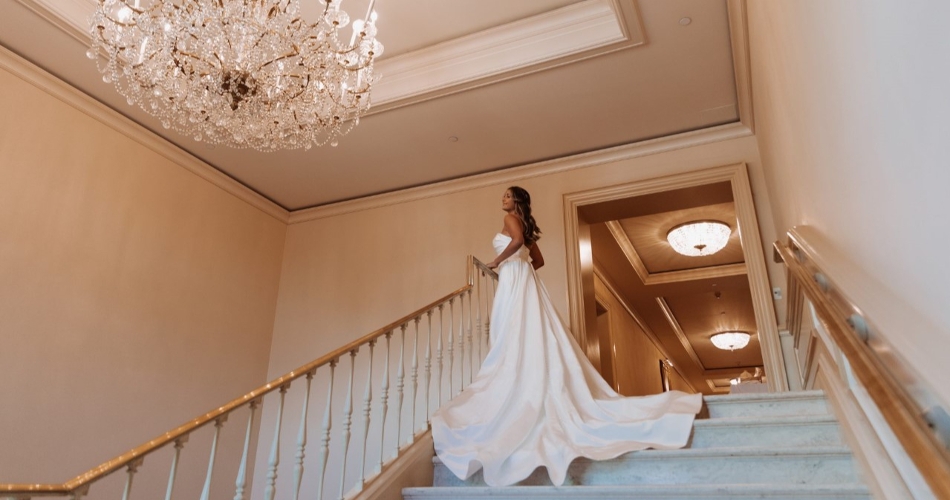 Image 4: Bridal Shop
