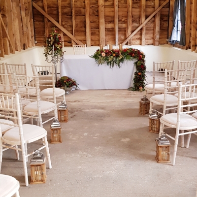 Looking for a barn wedding venue in Essex? We love Richwill Farm