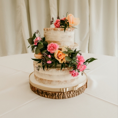 Boho wedding cake tips from Essex's Squidger & Watson Cakes