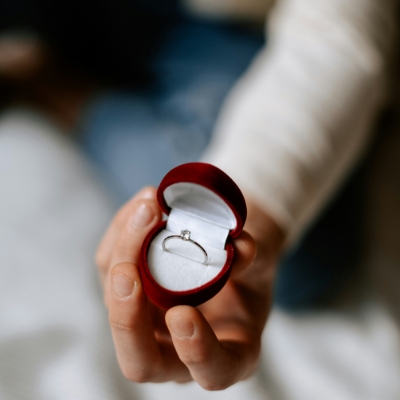 Calling all newly-engaged couples!