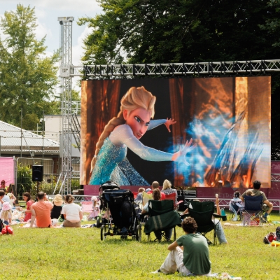 Wedding News: Outdoor cinema returns to Braintree Village