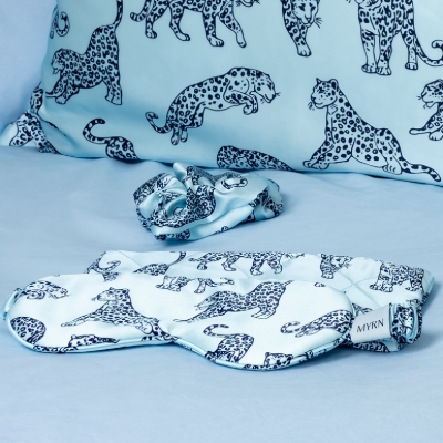Top Bridesmaid Gift Ideas: Luxury, Thoughtful & Travel-Friendly Picks for Your Bridal Party