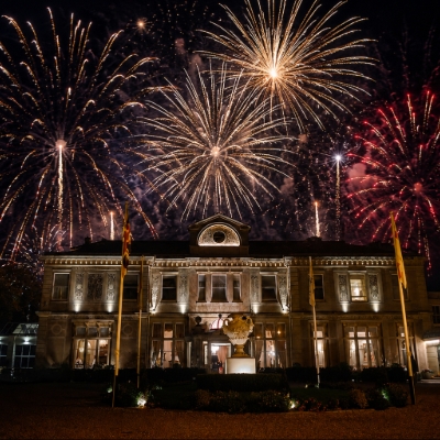 Wedding News: DAZZLING DISPLAYS AT DOWN HALL