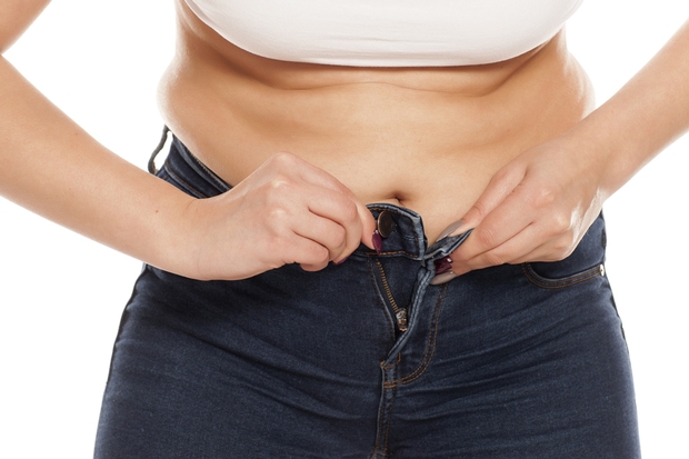 Everyday habits that are making you bloated: Image 1