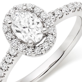 The top four most Instagrammable engagement ring styles are revealed by high street jewellers Beaverbrooks: Image 1