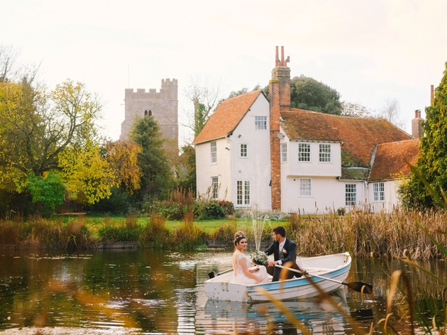 Looking for a gorgeous coastal Essex Wedding venue? Check out East Mersea Hall: Image 2