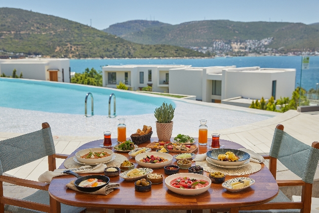 Breakfast overlooking the sea