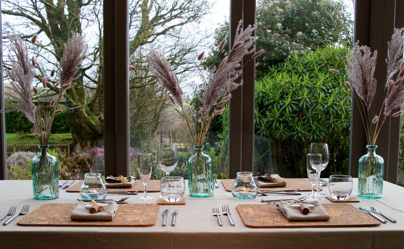 wedding table setting use cork items