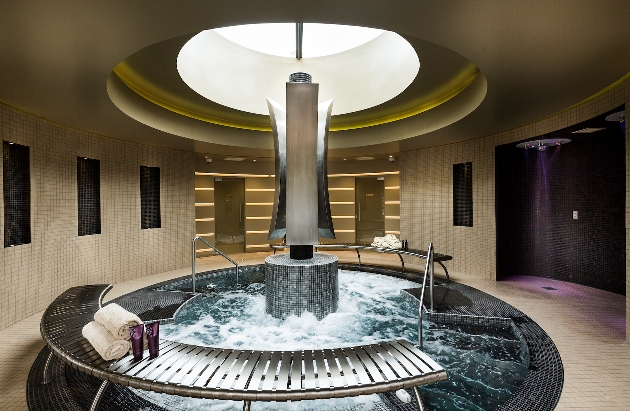 whirlpool spa bath