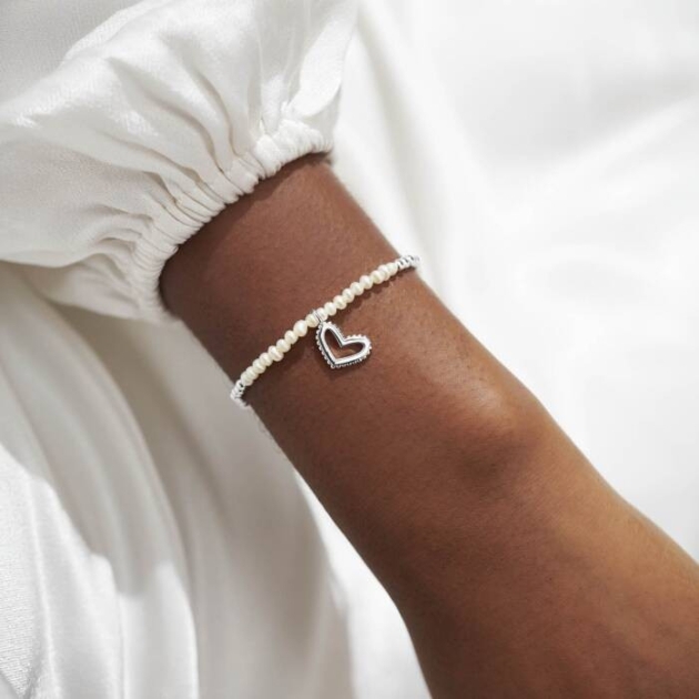pearl bracelet