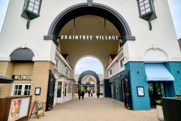 BRAINTREE VILLAGEentrance