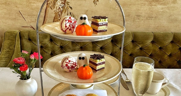 HALLOWEEN afternoon tea