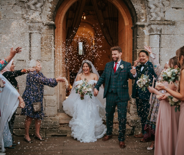 couple just wed at Hedingham Castle