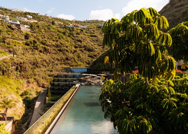 Saccharum rooftop infinity pool