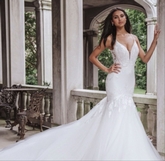 Thumbnail image 4 from Ri Ri's Prom & Bridal Boutique